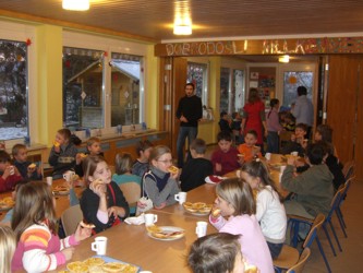 gemeinsames Frühstück im Hort 